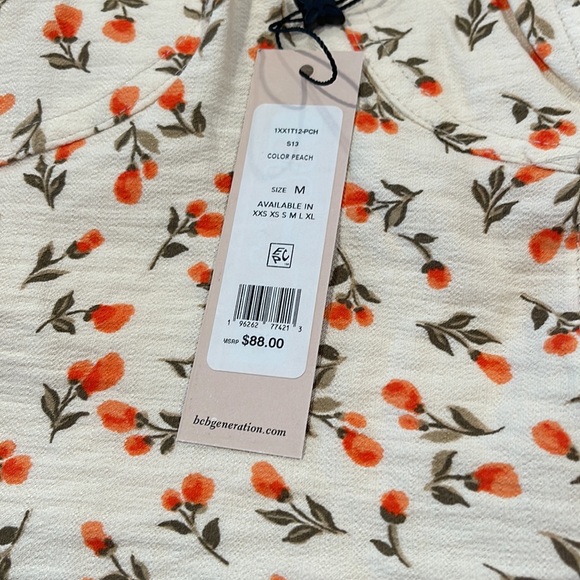 BCBG Generation crop top. Size Med - Picture 7 of 13